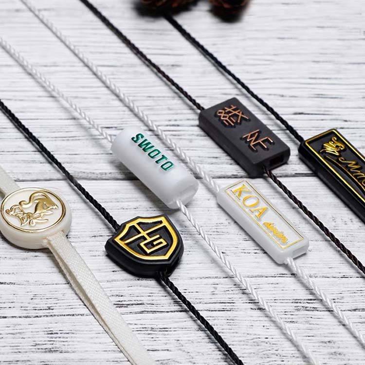 1792747395728587.jpg Luxury Hangtag Rope Clothing Polyester String With Embossed logo (3).jpg