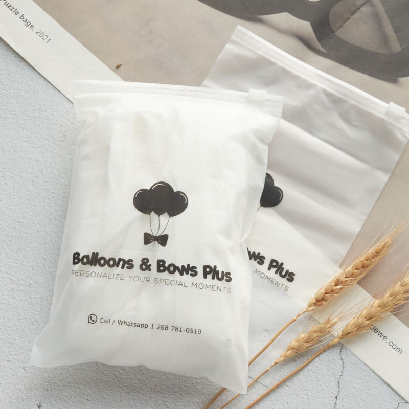 1793004413682381.jpg Biodegradable Eco Pvc Eva Frosted clear Zipper Plastic Packaging Transparent Slide Zip Lock Bag (4).jpg
